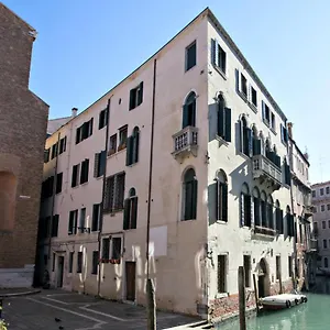 Ca' Foscolo Appart hôtel